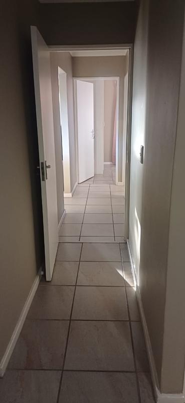 To Let 2 Bedroom Property for Rent in Protea Heights Western Cape